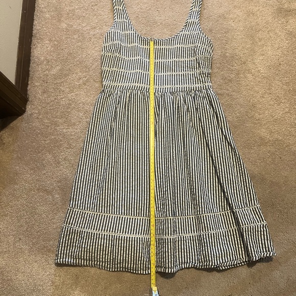 Medium old navy sundress - Picture 5 of 6